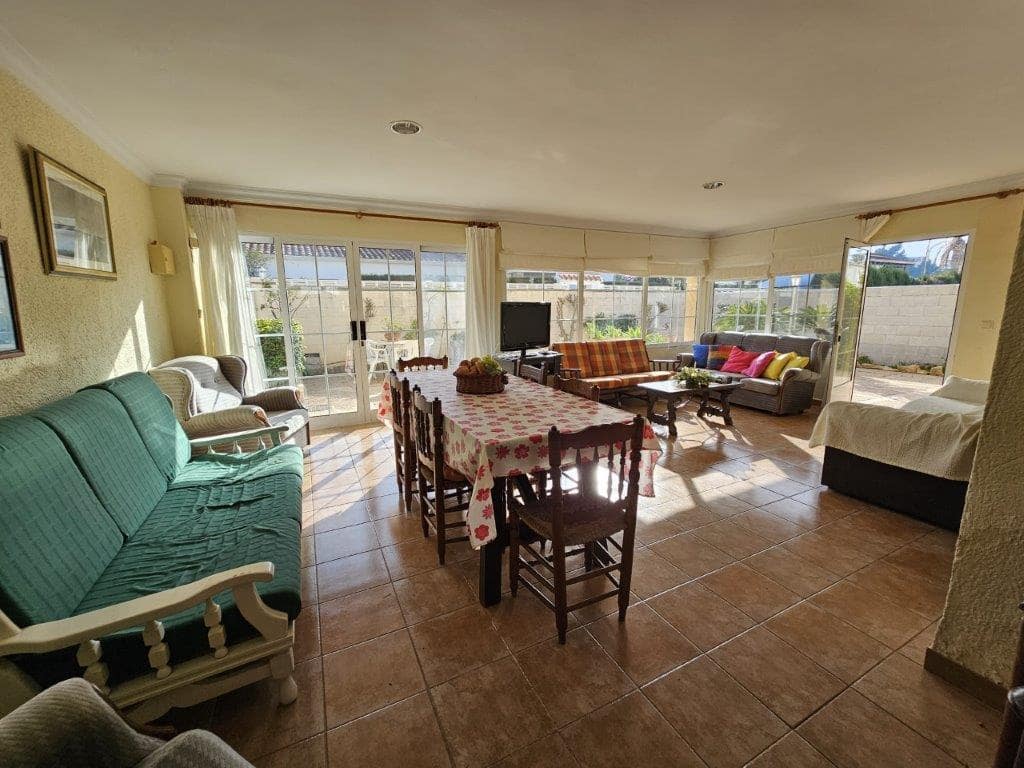 Chalet de 5 habitaciones en Dénia en venta con piscina garaje - 490.000 € (Ref: 8598493)