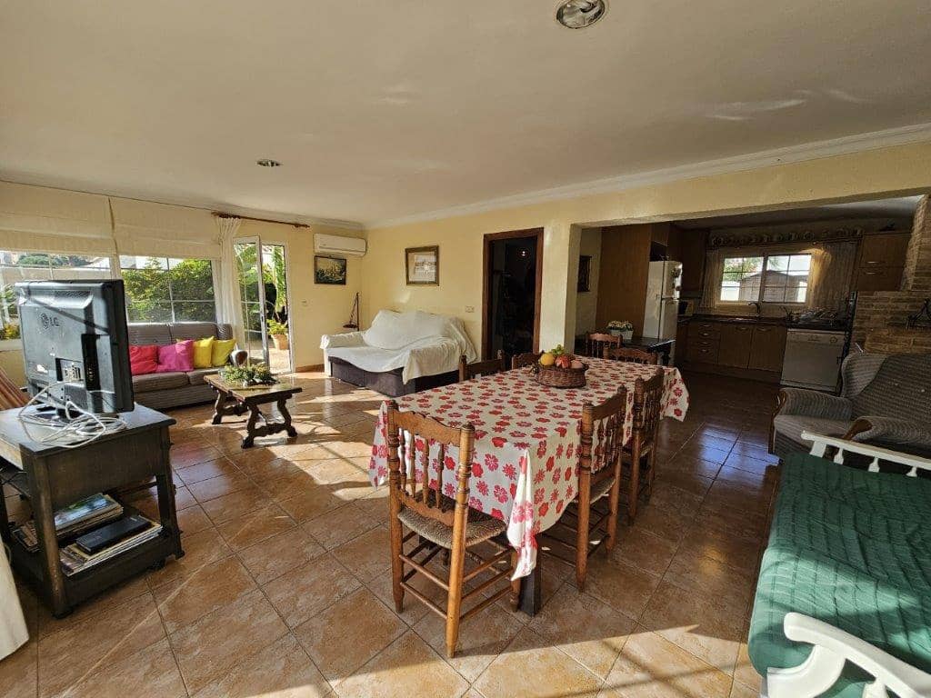 Chalet de 5 habitaciones en Dénia en venta con piscina garaje - 490.000 € (Ref: 8598493)