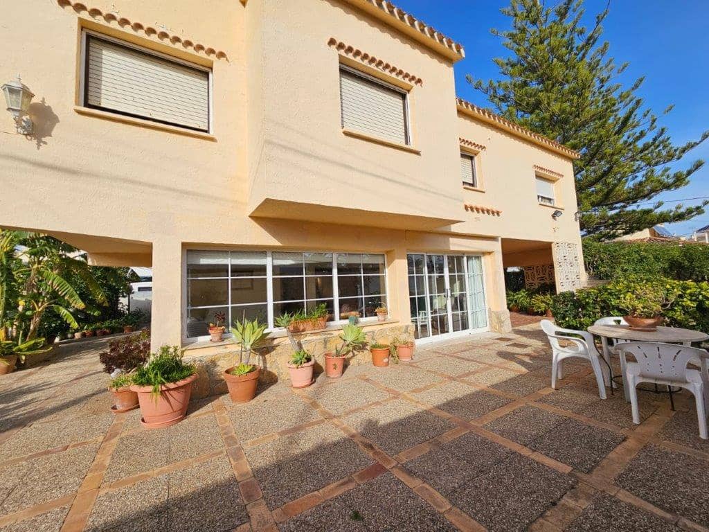 Chalet de 5 habitaciones en Dénia en venta con piscina garaje - 490.000 € (Ref: 8598493)