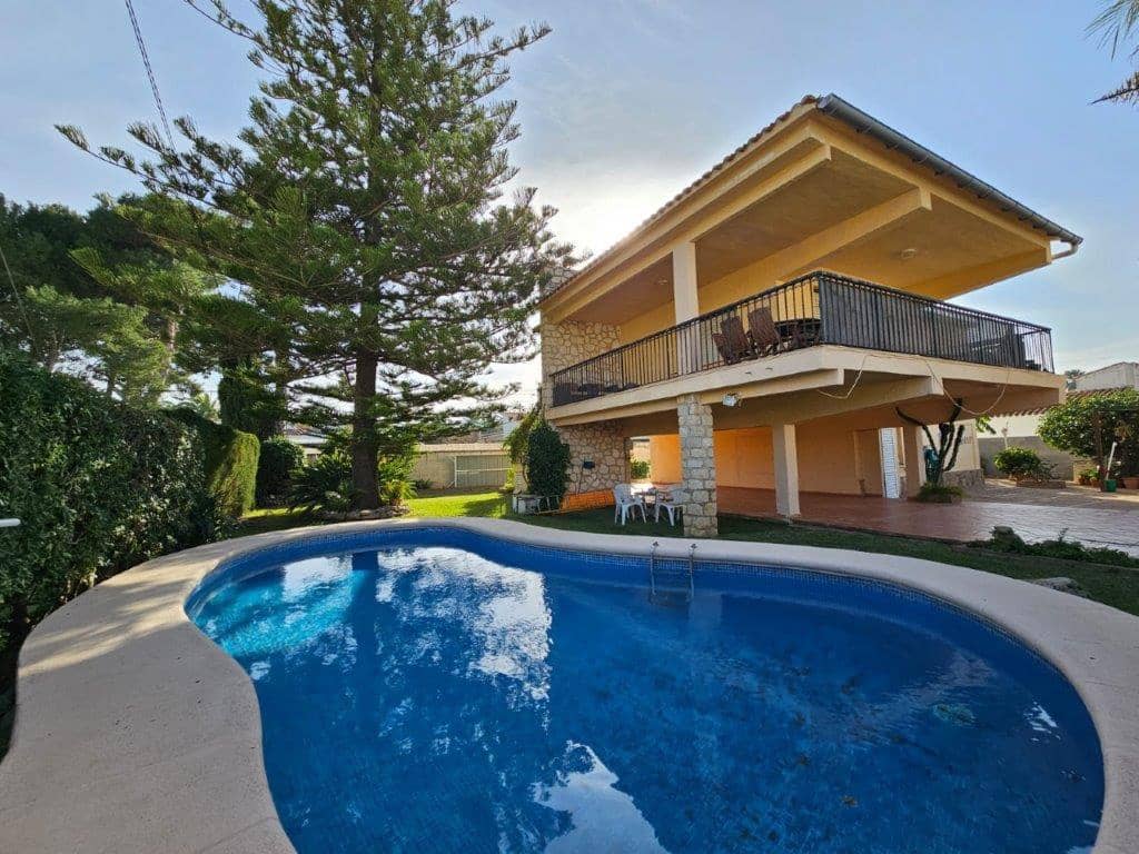 Chalet de 5 habitaciones en Dénia en venta con piscina garaje - 490.000 € (Ref: 8598493)