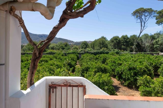 Chalet de 7 habitaciones en Centro Urbano, Dénia en venta con garaje - 560.000 € (Ref: 8598516)