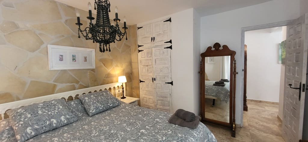 Chalet de 3 habitaciones en Dénia en venta con piscina garaje - 628.000 € (Ref: 8653844)