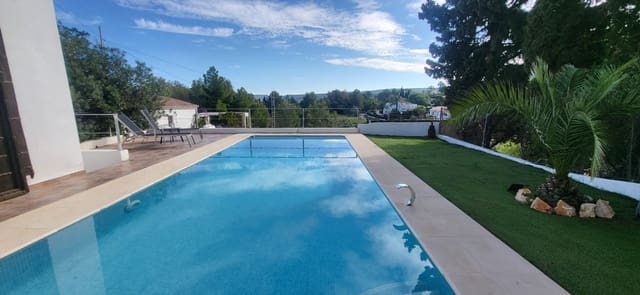 Chalet de 3 habitaciones en El Montgó, Dénia en venta con piscina garaje - 628.000 € (Ref: 8653844)