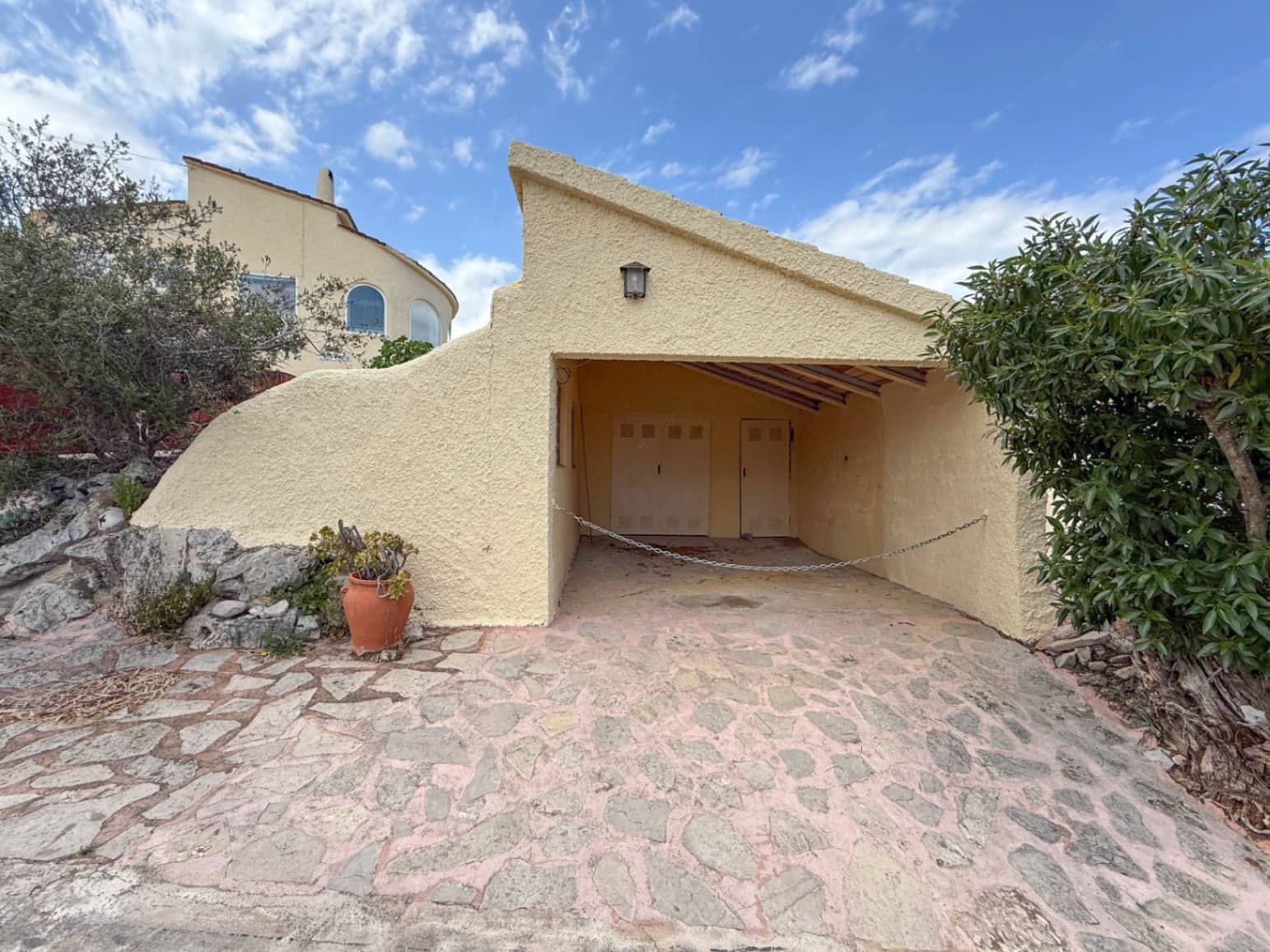 Chalet de 2 habitaciones en Pedreguer en venta con piscina garaje - 325.000 € (Ref: 9757554)