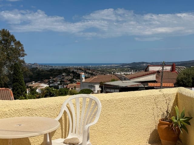 Chalet de 2 habitaciones en Pedreguer en venta con piscina garaje - 325.000 € (Ref: 9757554)