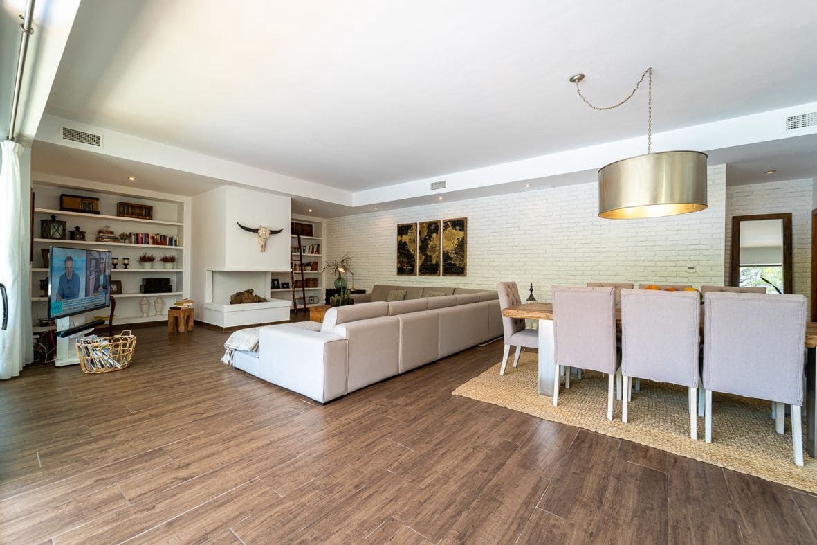 Chalet de 4 habitaciones en Dénia en venta con piscina garaje - 1.370.000 € (Ref: 9757559)