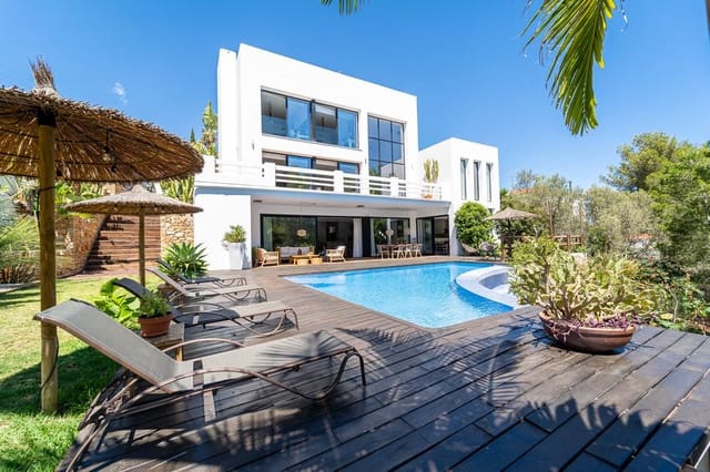 Chalet de 4 habitaciones en El Montgó, Dénia en venta con piscina garaje - 1.370.000 € (Ref: 9757559)