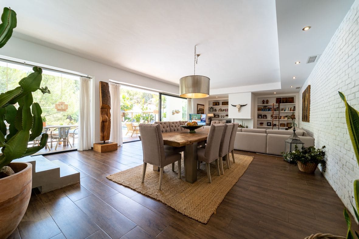 Chalet de 4 habitaciones en Dénia en venta con piscina garaje - 1.370.000 € (Ref: 9757559)