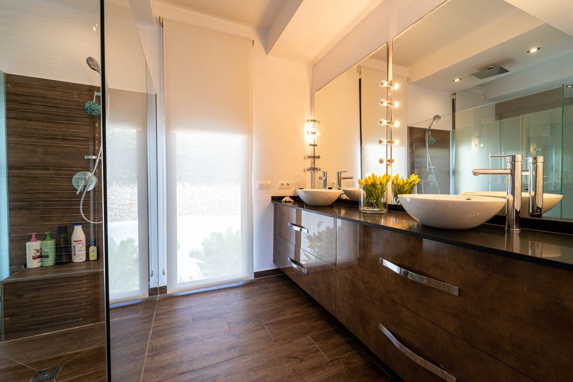 Chalet de 4 habitaciones en Dénia en venta con piscina garaje - 1.370.000 € (Ref: 9757559)