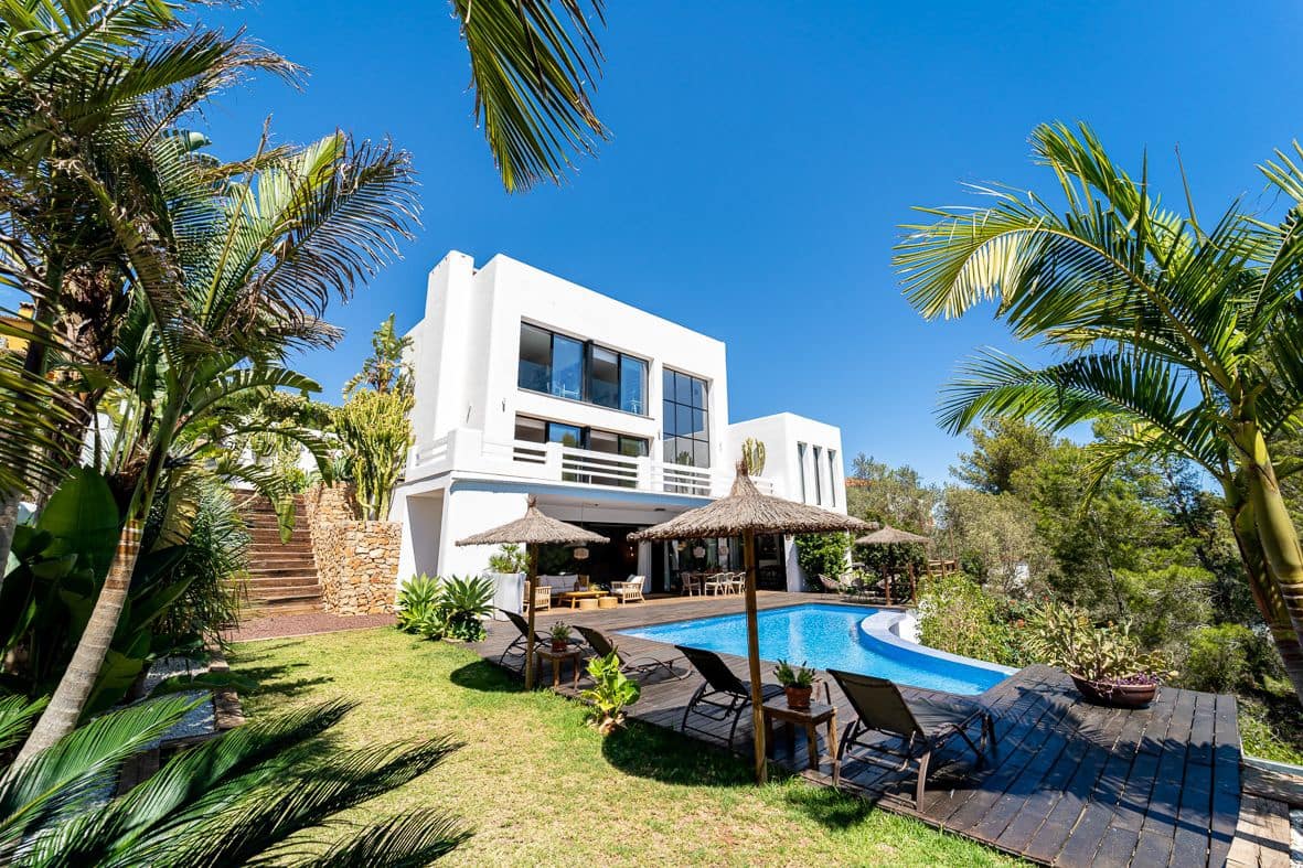 Chalet de 4 habitaciones en Dénia en venta con piscina garaje - 1.370.000 € (Ref: 9757559)