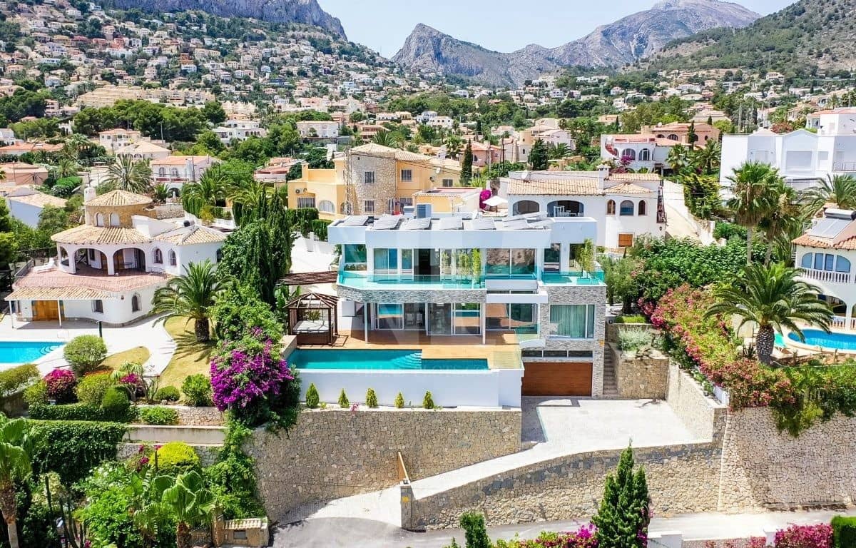 3 soveværelse Villa til salg i Calpe / Calp med swimmingpool - € 3.200.000 (Ref: 5860028)