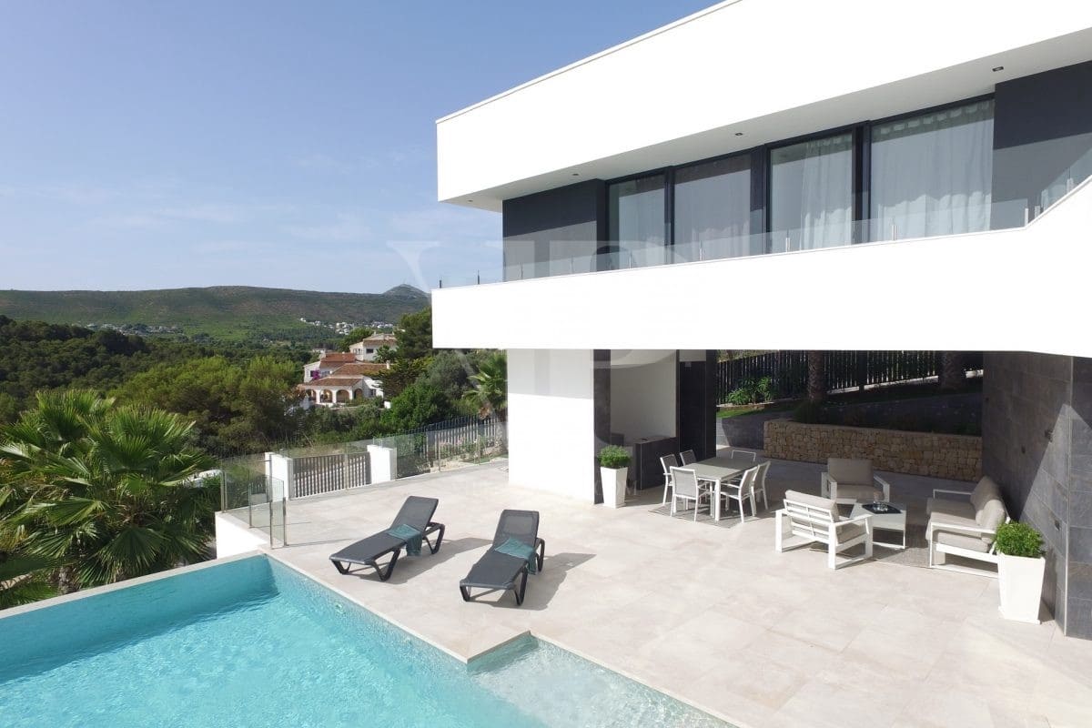 3 bedroom Villa for sale in Javea / Xabia with pool - € 1,620,000 (Ref: 5860189)