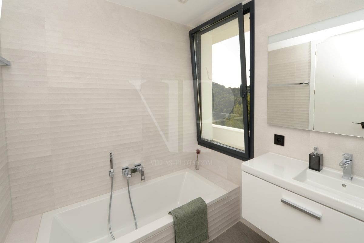 3 bedroom Villa for sale in Javea / Xabia with pool - € 1,620,000 (Ref: 5860189)