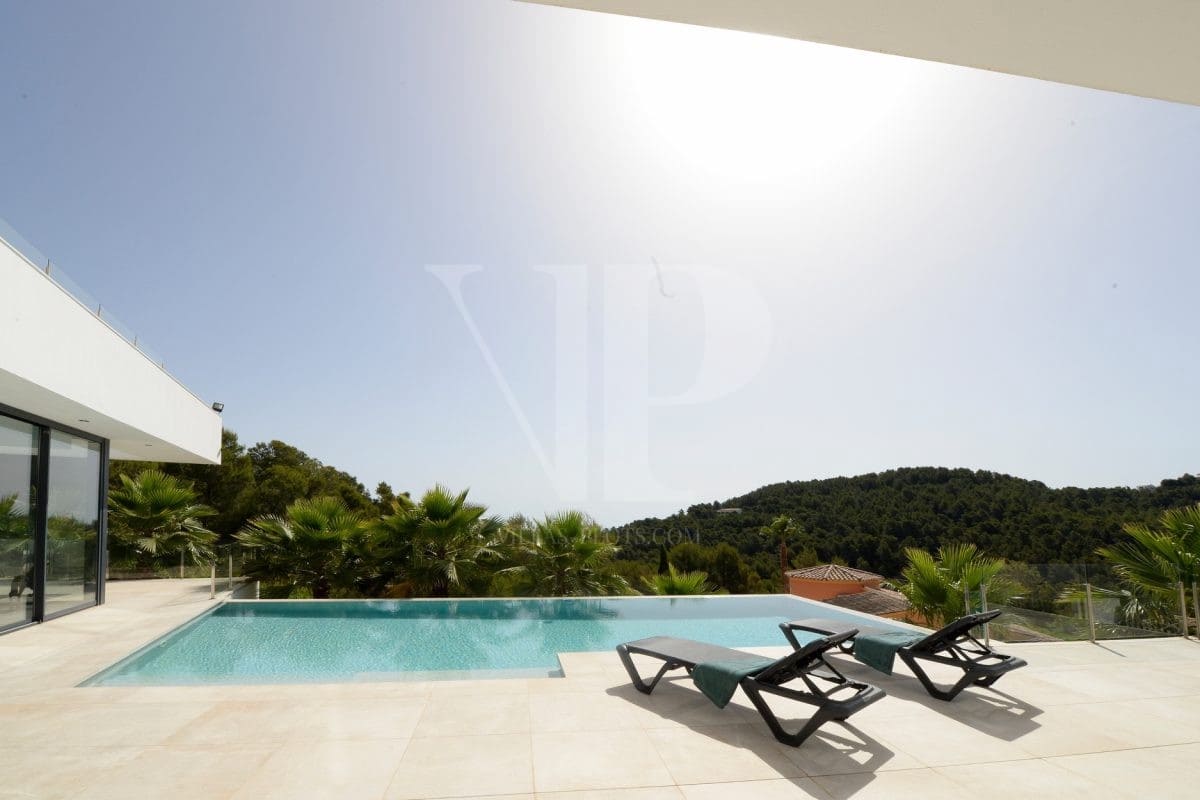 3 bedroom Villa for sale in Javea / Xabia with pool - € 1,620,000 (Ref: 5860189)