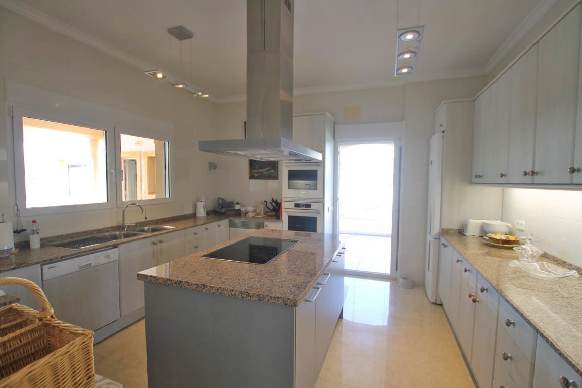 4 quarto Moradia para venda em Javea / Xabia com piscina - 1 300 000 € (Ref: 8260258)