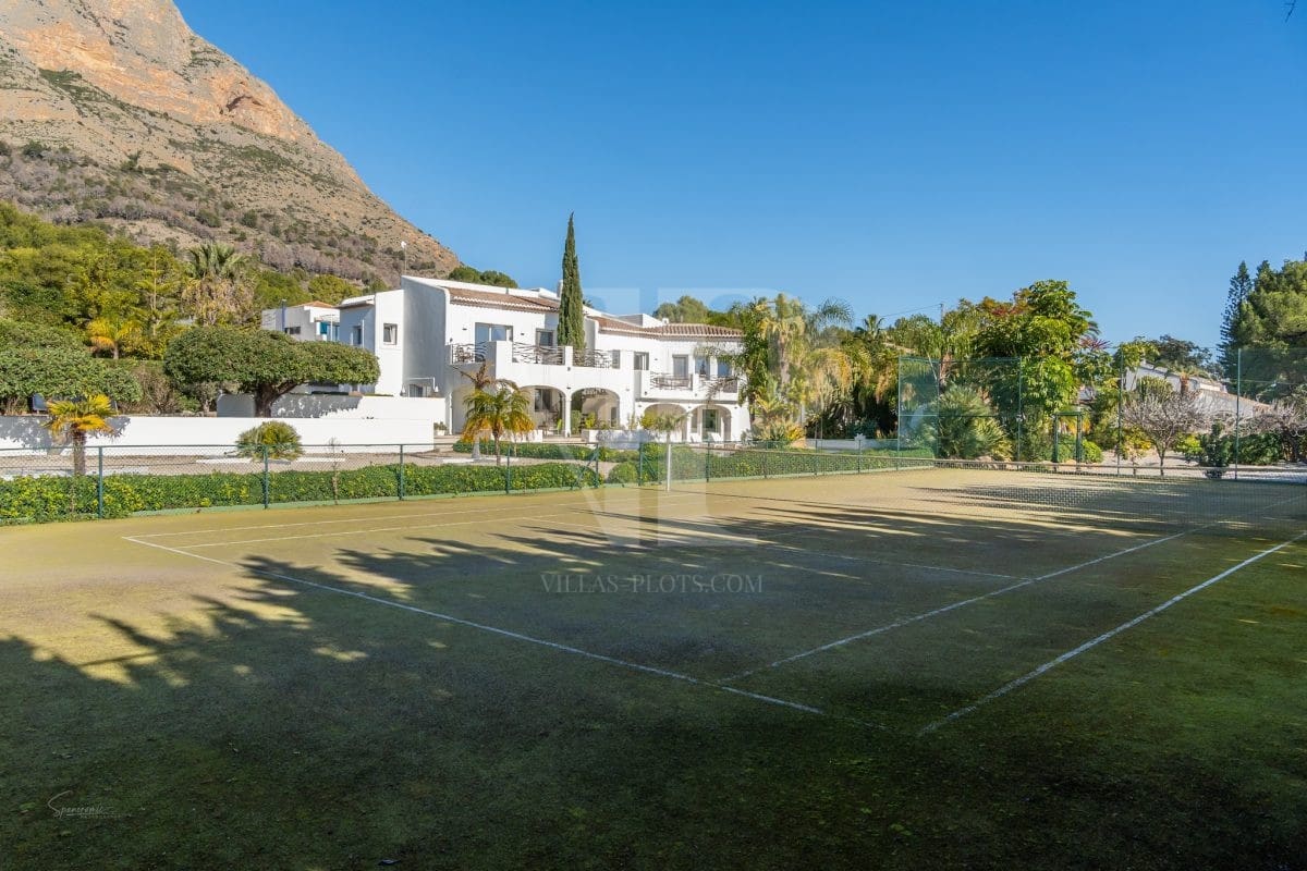 5 soveværelse Villa til salg i Javea / Xabia med swimmingpool - € 1.695.000 (Ref: 8771040)