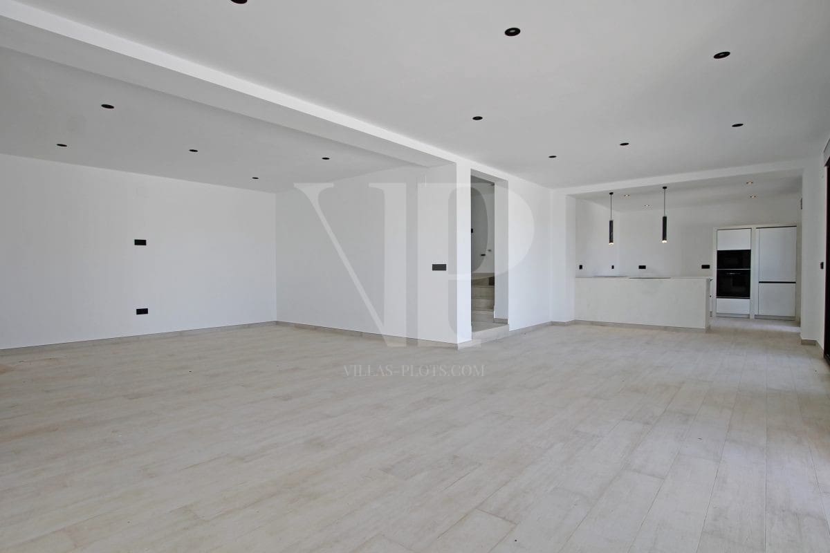 4 bedroom Villa for sale in Javea / Xabia - € 1,075,000 (Ref: 8918350)