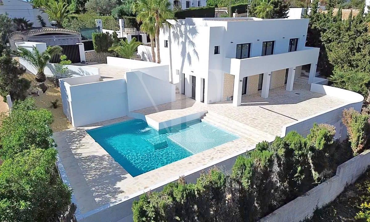 4 bedroom Villa for sale in Javea / Xabia - € 1,075,000 (Ref: 8918350)