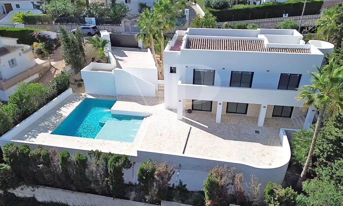 4 bedroom Villa for sale in Javea / Xabia - € 1,075,000 (Ref: 8918350)