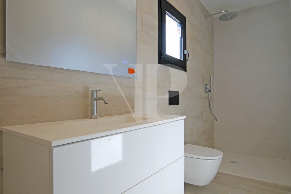 4 bedroom Villa for sale in Javea / Xabia - € 1,075,000 (Ref: 8918350)