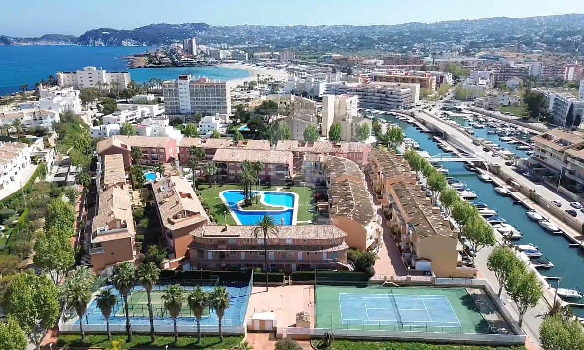4 soveværelse Byhus til salg i Javea / Xabia med swimmingpool - € 399.000 (Ref: 8923220)