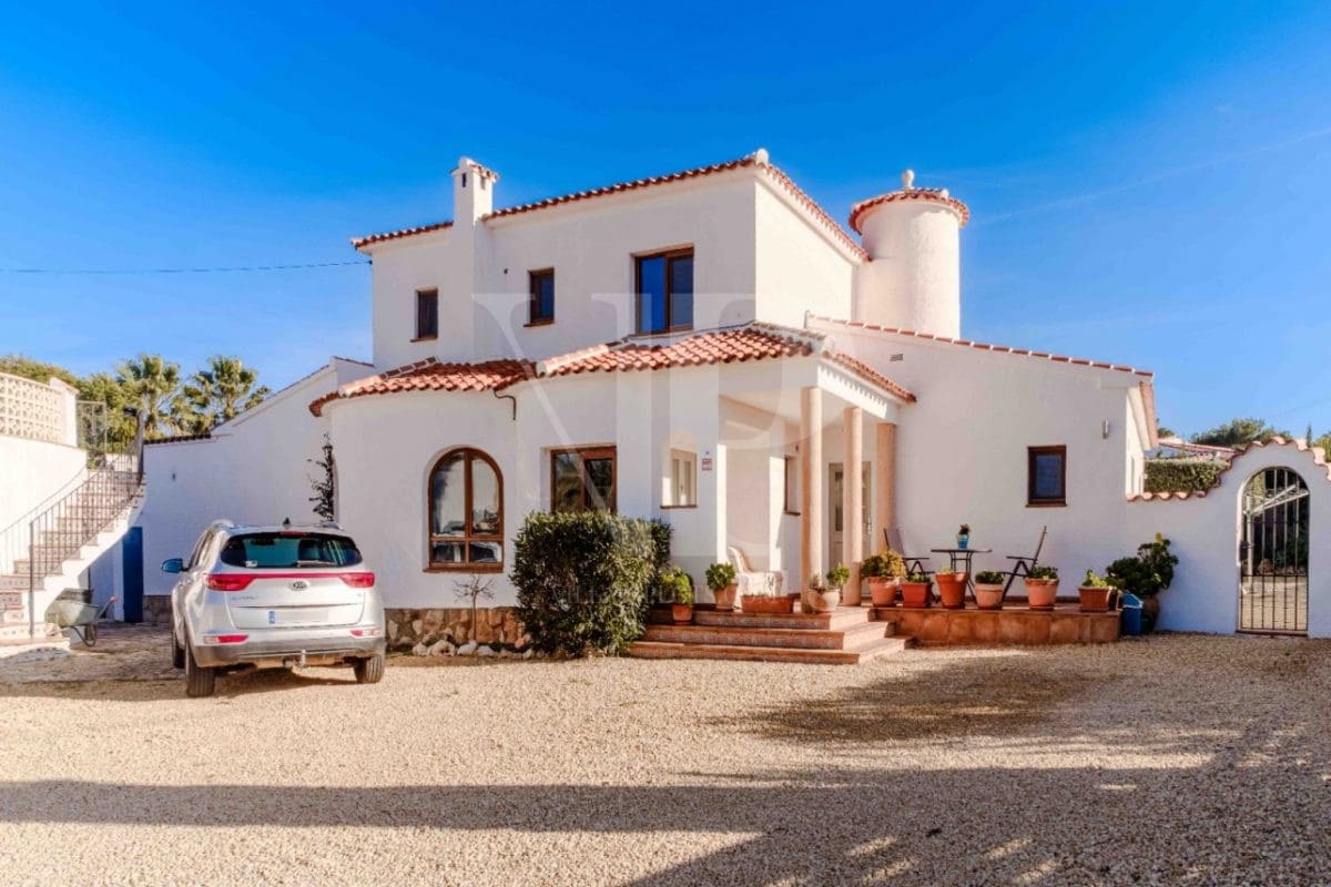 4 Zimmer Villa zu verkaufen in Javea / Xabia - 795.000 € (Ref: 9072427)