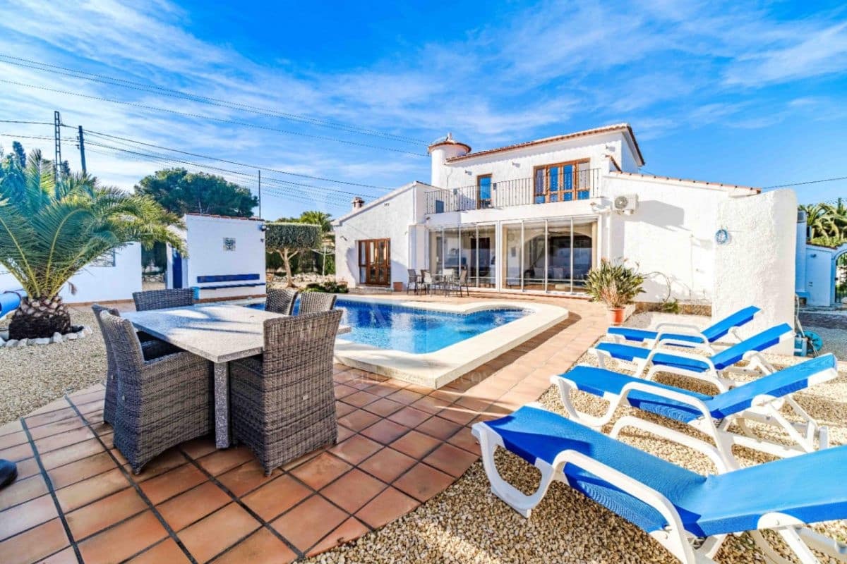 4 Zimmer Villa zu verkaufen in Javea / Xabia - 795.000 € (Ref: 9072427)