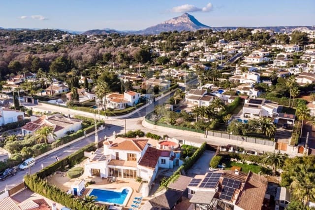 4 bedroom Villa for sale in La Granadella  - Costa Nova, Javea / Xàbia - € 795,000 (Ref: 9072427)