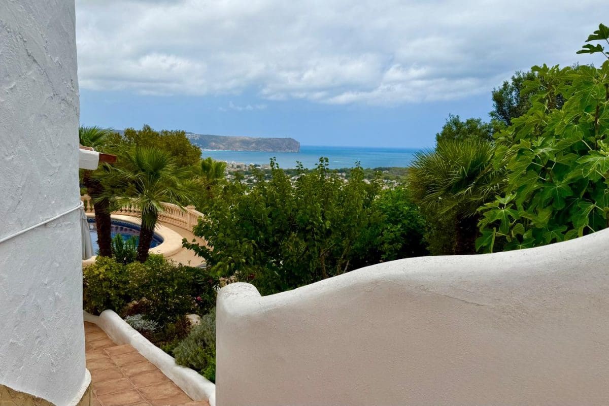 5 bedroom Villa for sale in Javea / Xabia - € 970,000 (Ref: 9117427)