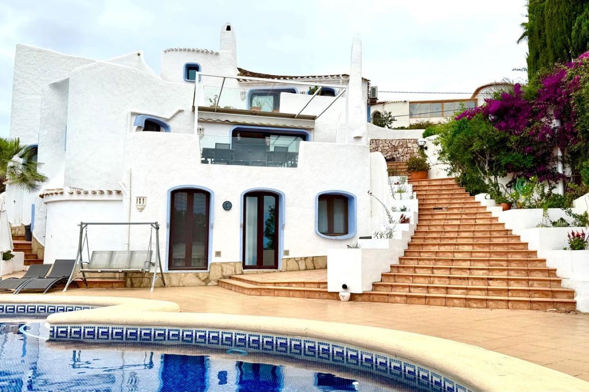 5 bedroom Villa for sale in Javea / Xabia - € 970,000 (Ref: 9117427)