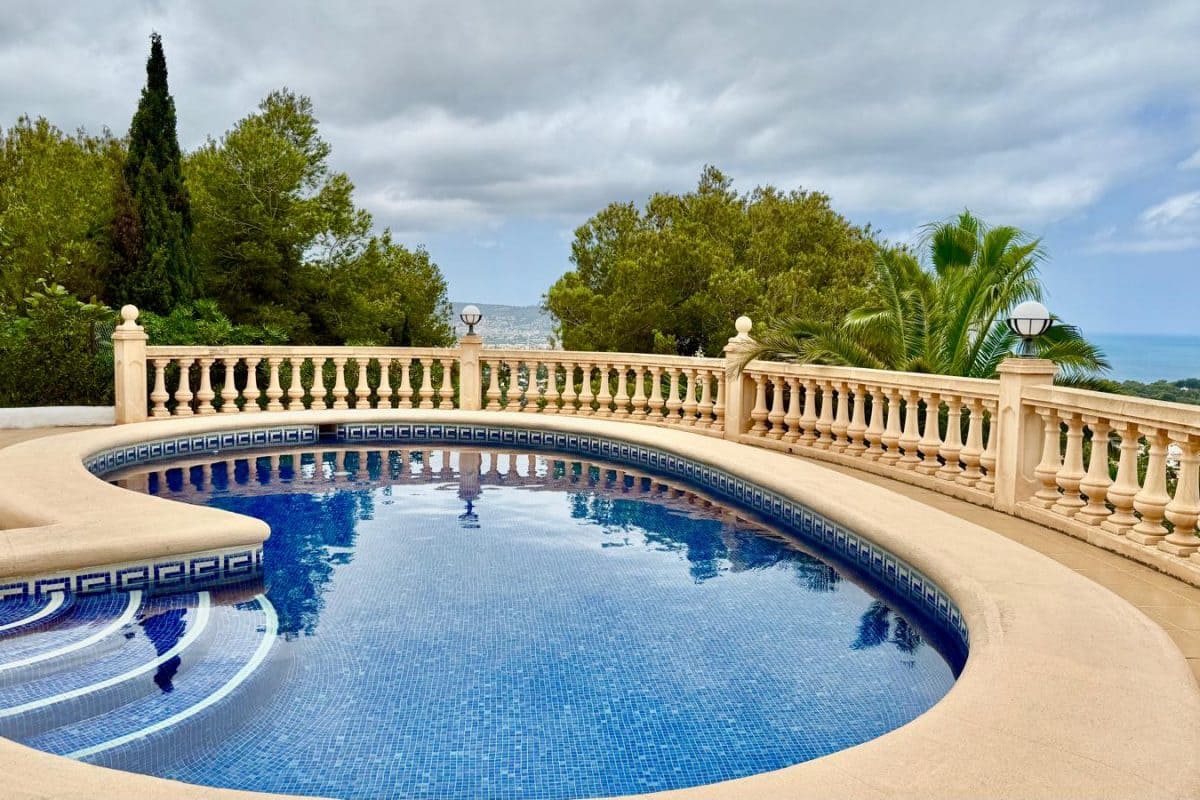 5 bedroom Villa for sale in Javea / Xabia - € 970,000 (Ref: 9117427)