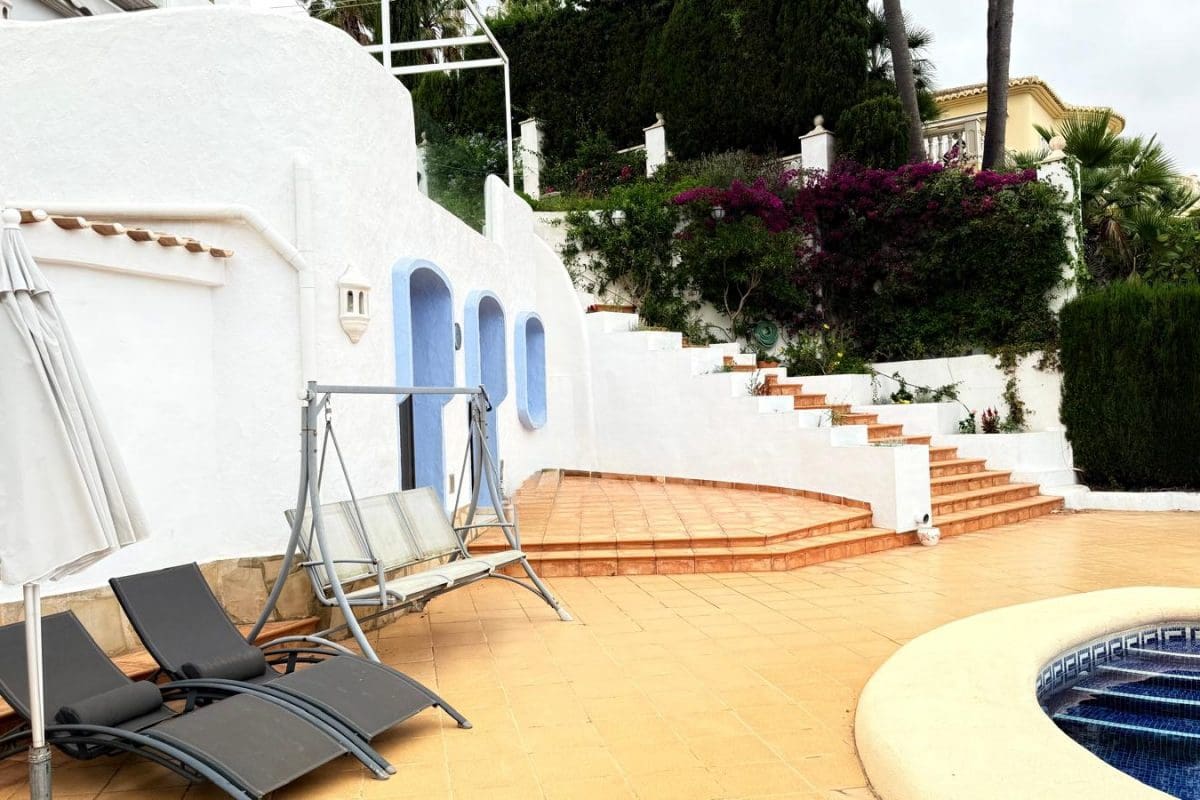 5 bedroom Villa for sale in Javea / Xabia - € 970,000 (Ref: 9117427)