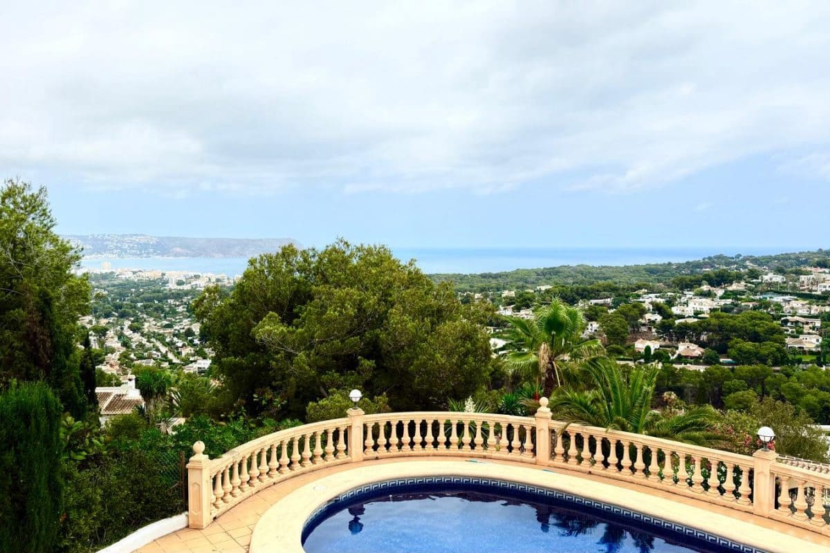 5 bedroom Villa for sale in Javea / Xabia - € 970,000 (Ref: 9117427)