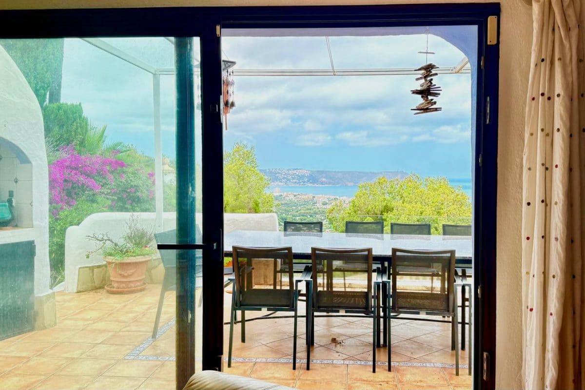 5 bedroom Villa for sale in Javea / Xabia - € 970,000 (Ref: 9117427)