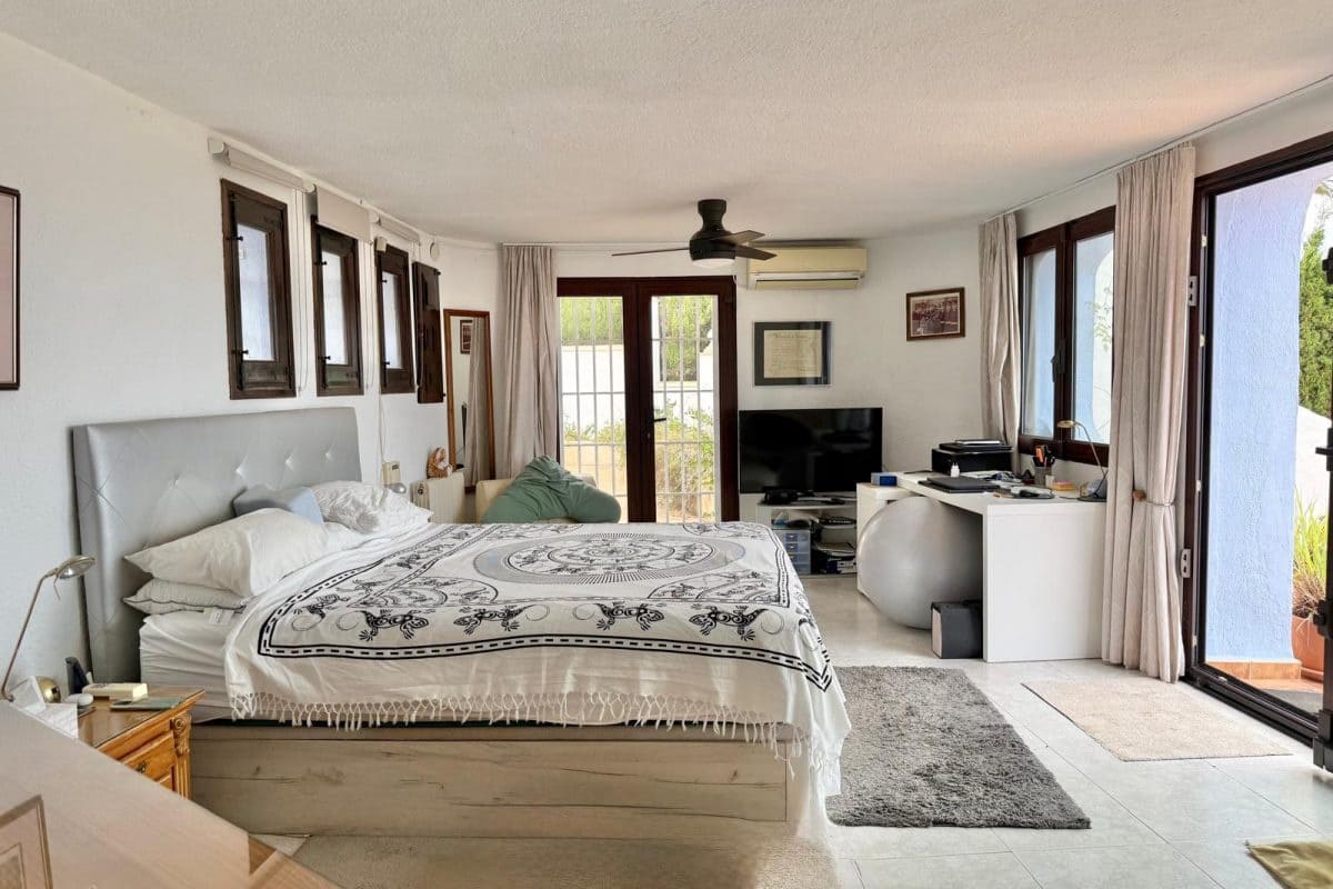 5 bedroom Villa for sale in Javea / Xabia - € 970,000 (Ref: 9117427)