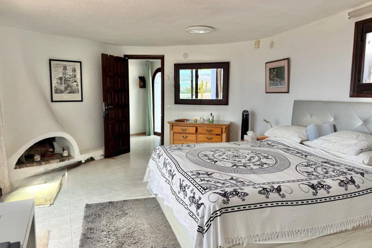 5 bedroom Villa for sale in Javea / Xabia - € 970,000 (Ref: 9117427)