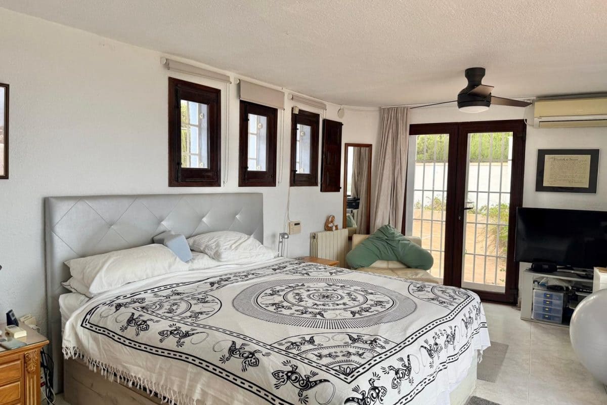 5 bedroom Villa for sale in Javea / Xabia - € 970,000 (Ref: 9117427)