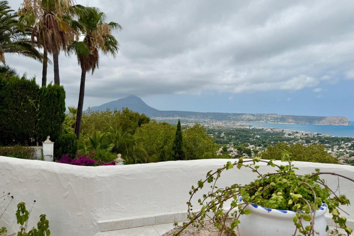 5 bedroom Villa for sale in Javea / Xabia - € 970,000 (Ref: 9117427)