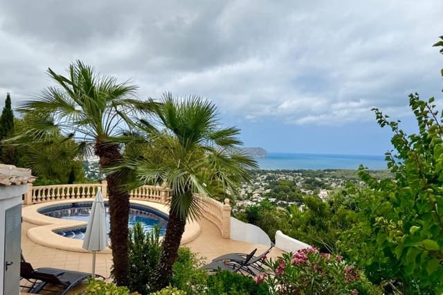 5 bedroom Villa for sale in Javea / Xàbia - € 970,000 (Ref: 9117427)