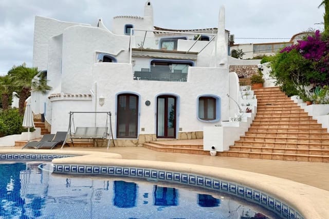 5 bedroom Villa for sale in Javea / Xàbia - € 970,000 (Ref: 9117427)
