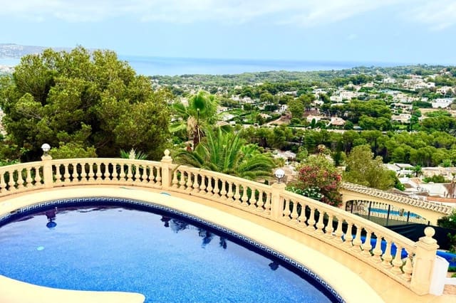 5 bedroom Villa for sale in Javea / Xàbia - € 970,000 (Ref: 9117427)