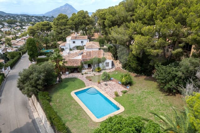 4 bedroom Villa for sale in Cap Martí - El Tossalet - Pinomar, Javea / Xàbia with pool - € 997,000 (Ref: 9219341)