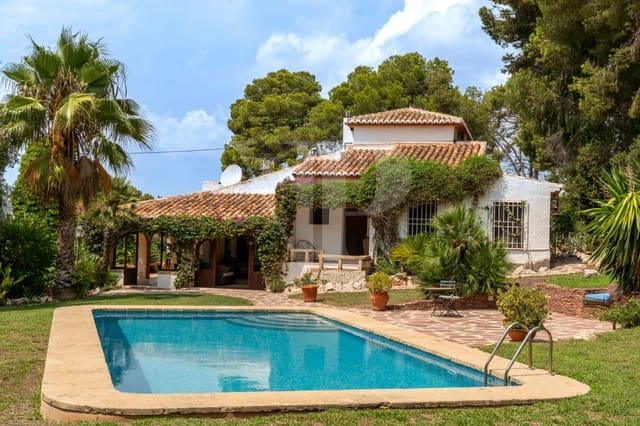 4 bedroom Villa for sale in Cap Martí - El Tossalet - Pinomar, Javea / Xàbia with pool - € 997,000 (Ref: 9219341)