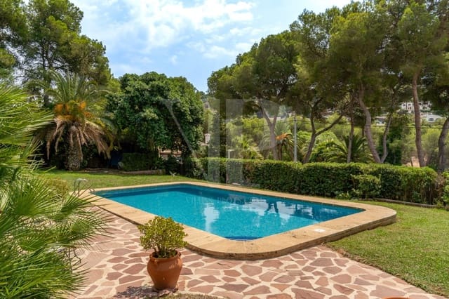 4 bedroom Villa for sale in Cap Martí - El Tossalet - Pinomar, Javea / Xàbia with pool - € 997,000 (Ref: 9219341)