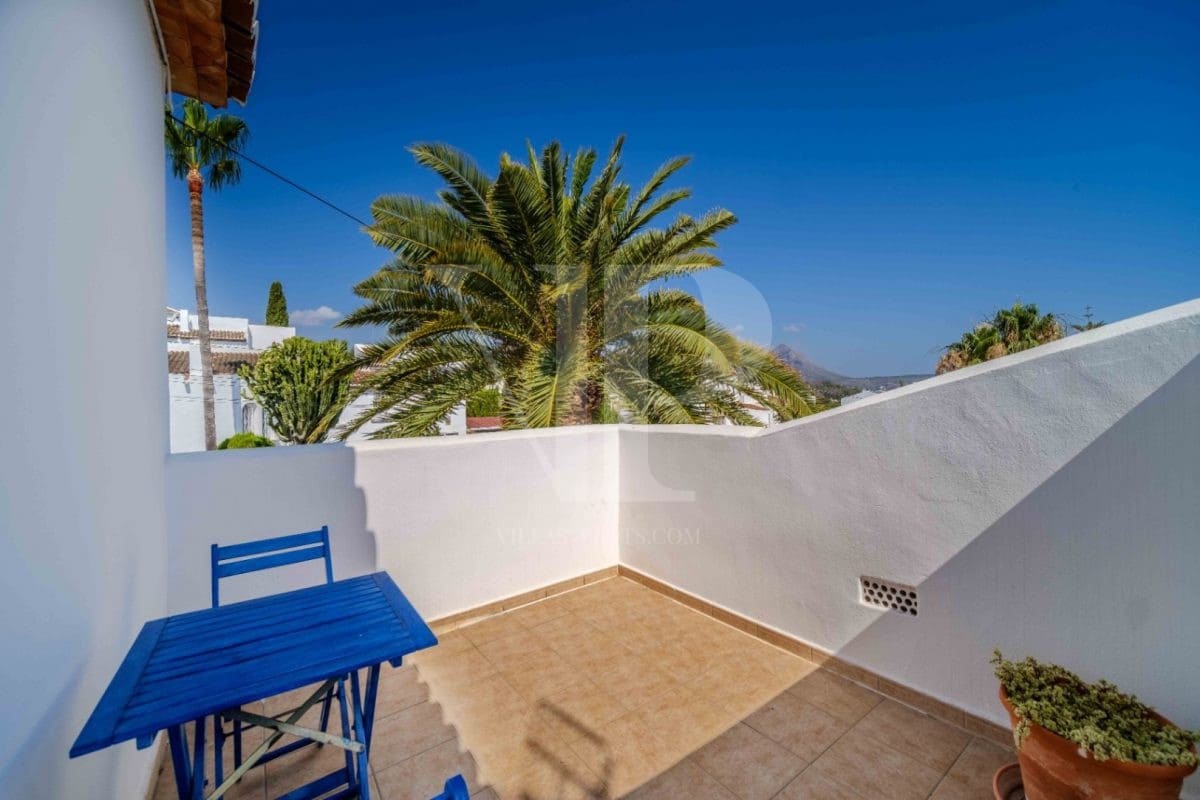 4 bedroom Villa for sale in Javea / Xabia with pool - € 595,000 (Ref: 9223535)