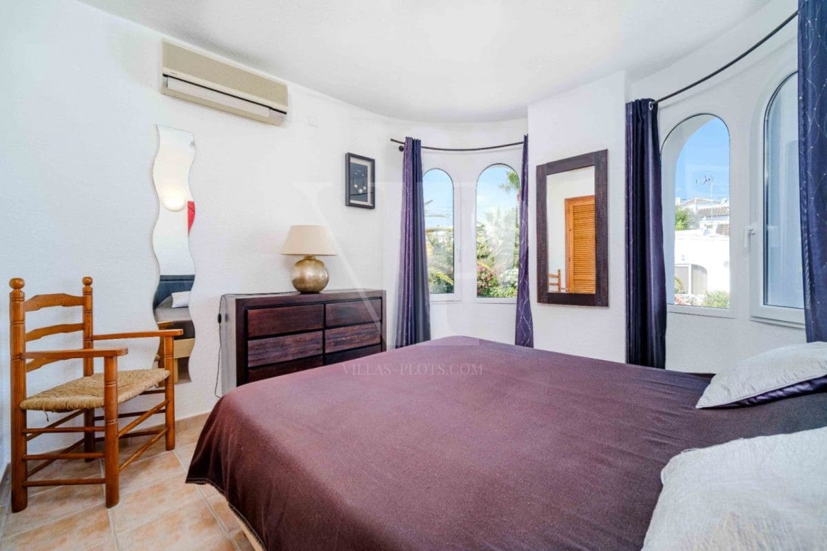 4 bedroom Villa for sale in Javea / Xabia with pool - € 595,000 (Ref: 9223535)