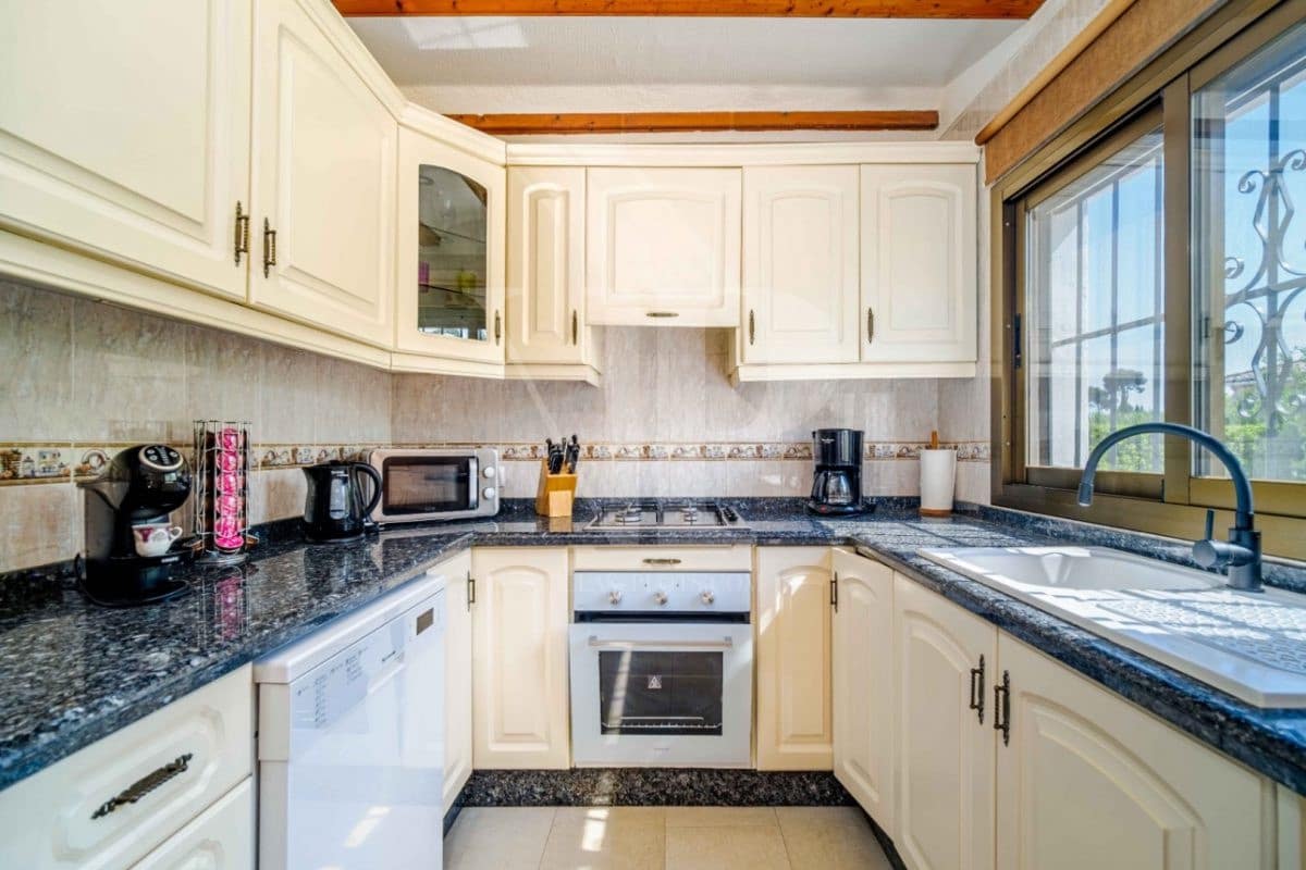 4 bedroom Villa for sale in Javea / Xabia with pool - € 595,000 (Ref: 9223535)