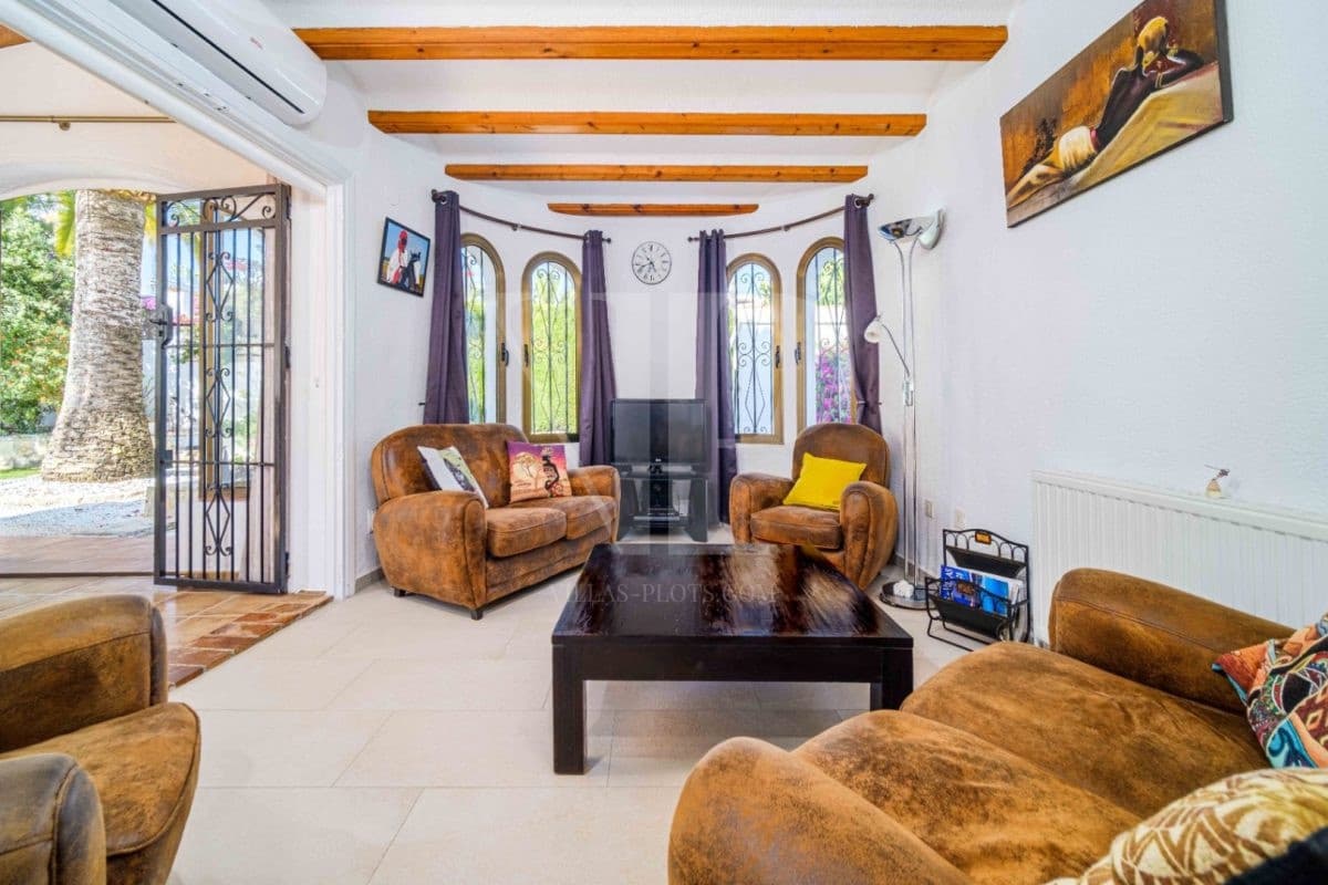 4 bedroom Villa for sale in Javea / Xabia with pool - € 595,000 (Ref: 9223535)