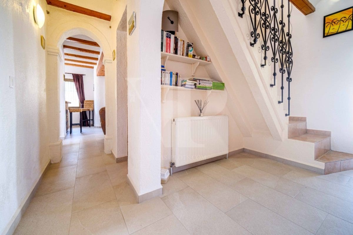 4 bedroom Villa for sale in Javea / Xabia with pool - € 595,000 (Ref: 9223535)