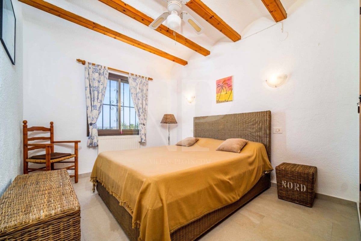 4 bedroom Villa for sale in Javea / Xabia with pool - € 595,000 (Ref: 9223535)